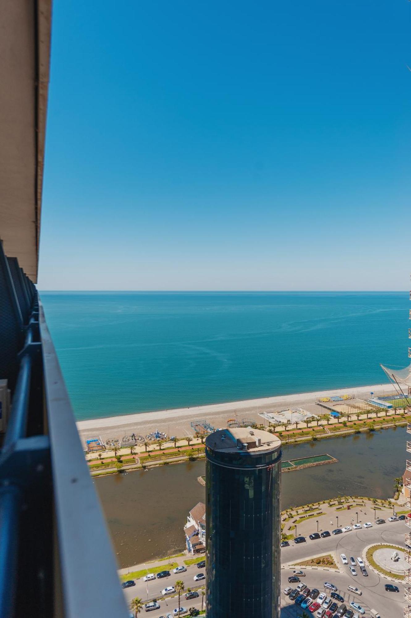 Orbi City Suite Batumi Eksteriør billede