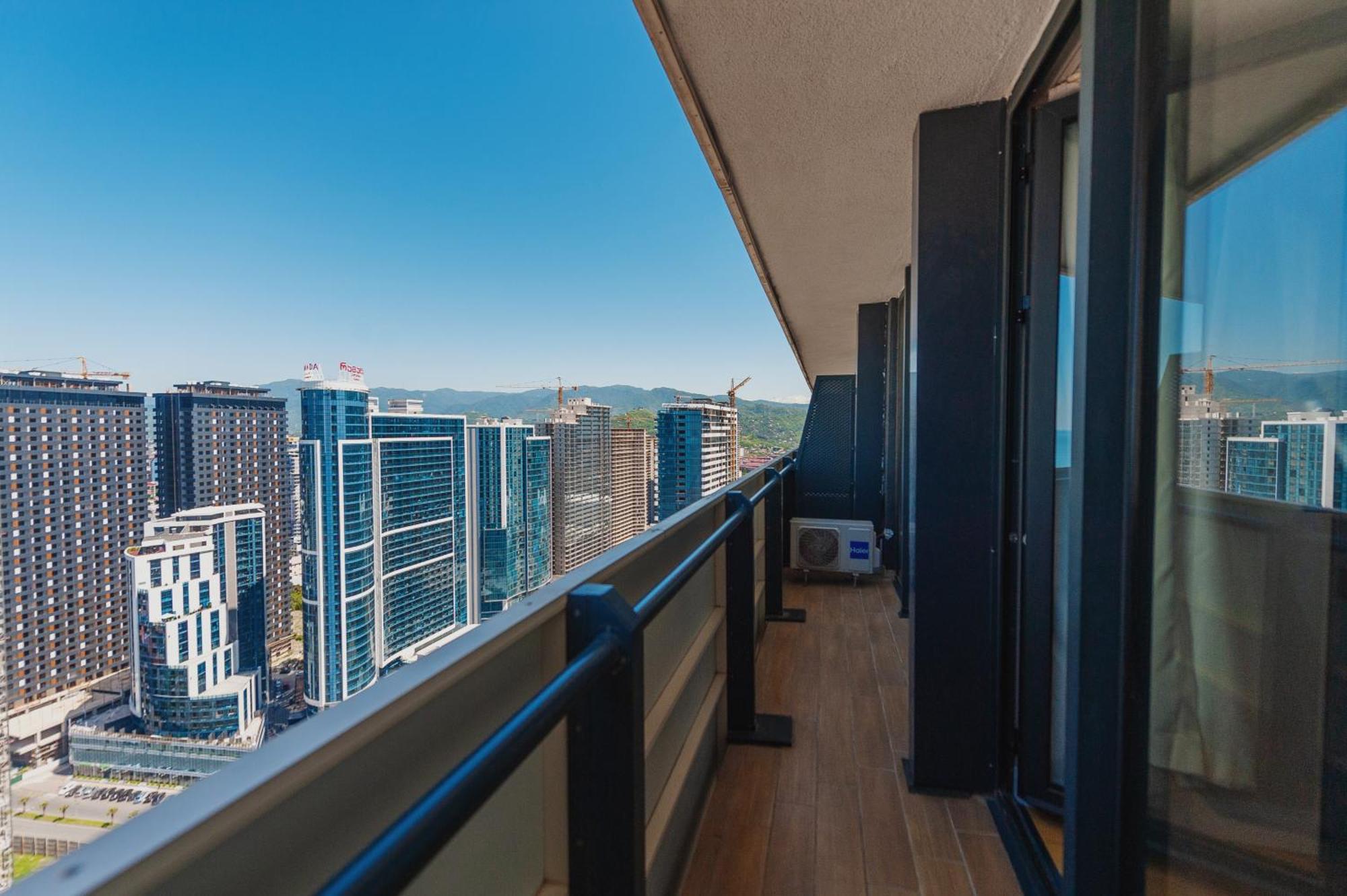 Orbi City Suite Batumi Eksteriør billede