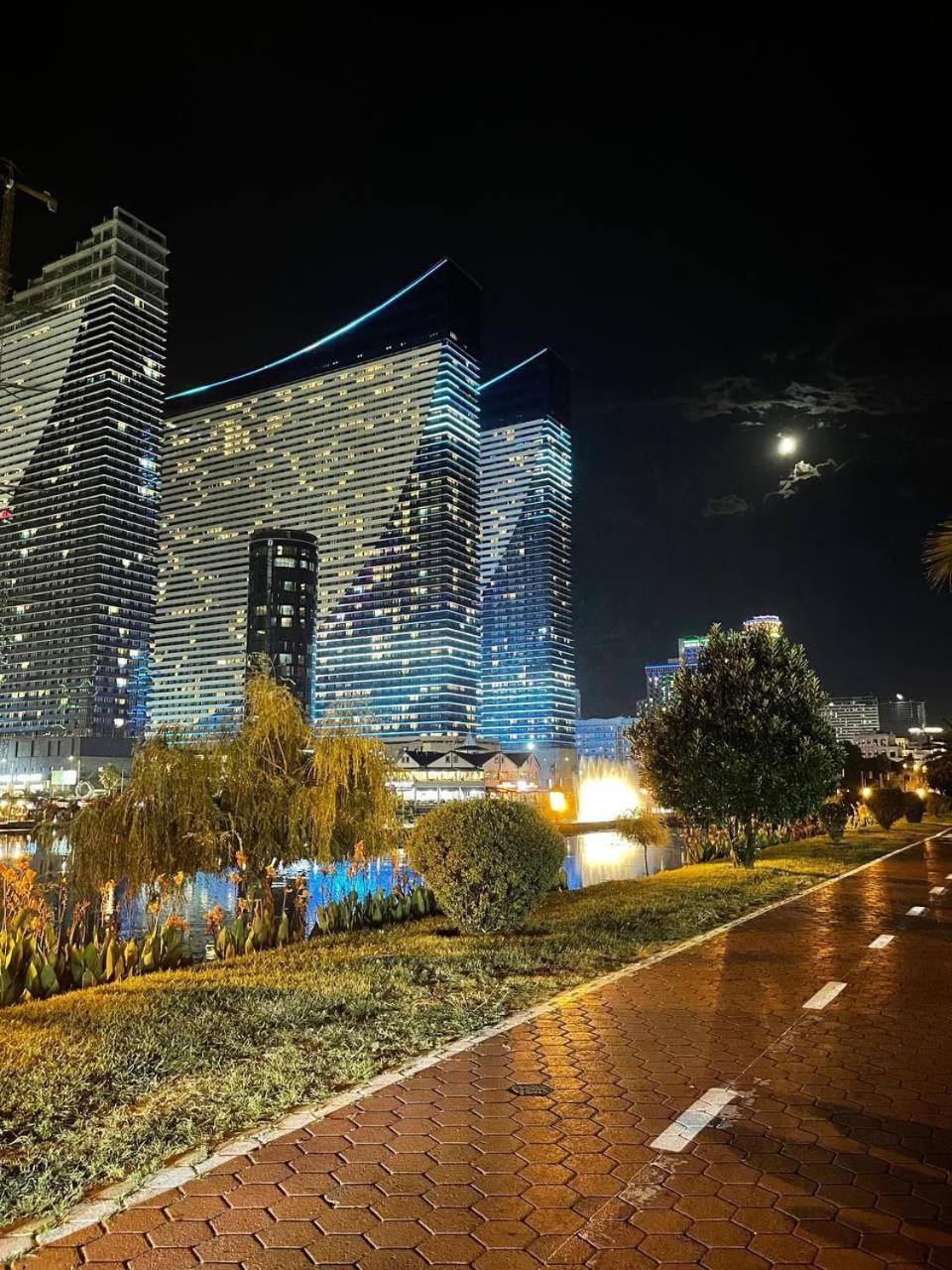Orbi City Suite Batumi Eksteriør billede